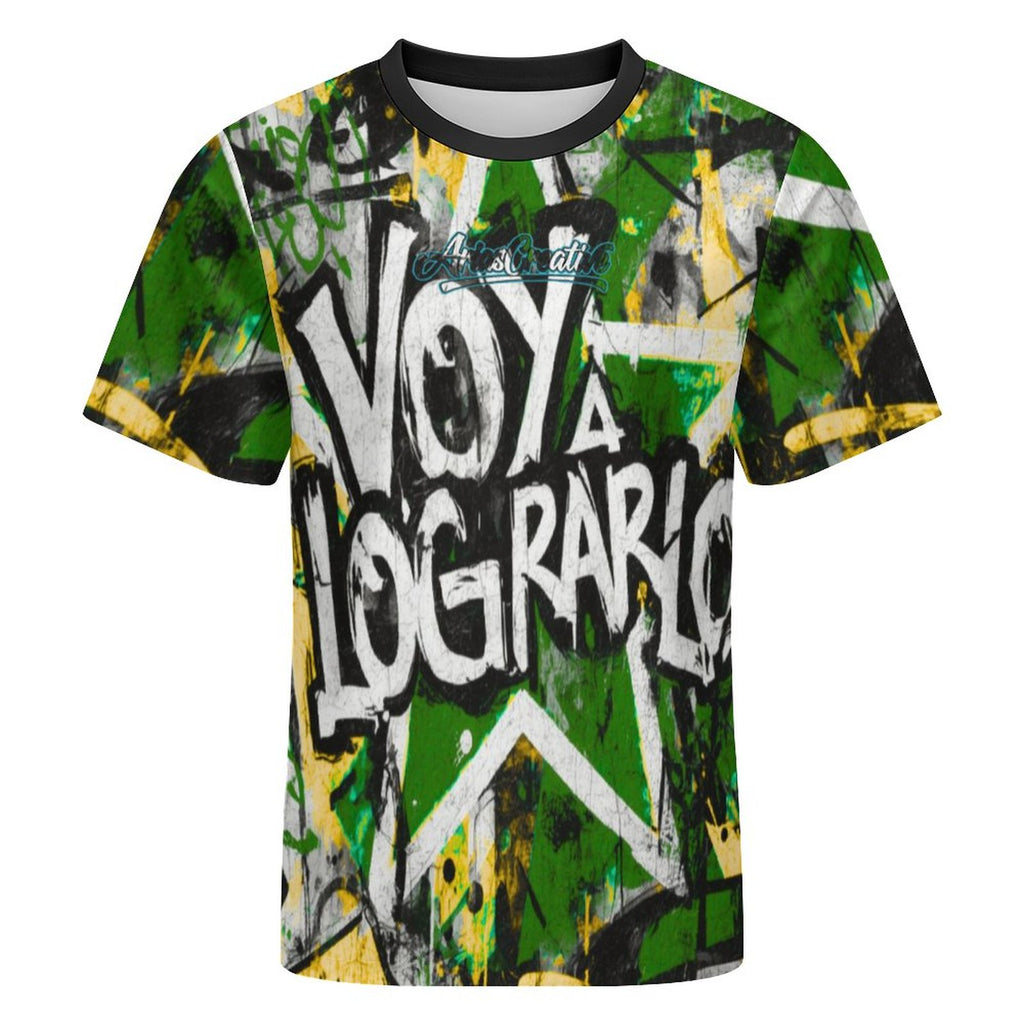 Camiseta de manga corta peaprint AriasCreative™ con diseño motivacional "Voy a Lograrlo" en fondo urbano.