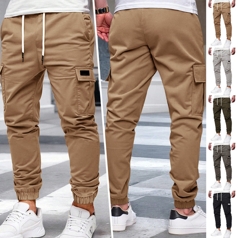 Pantalones cargo para hombre AriasCreative con múltiples bolsillos, puño elástico y estilo urbano, vista frontal.