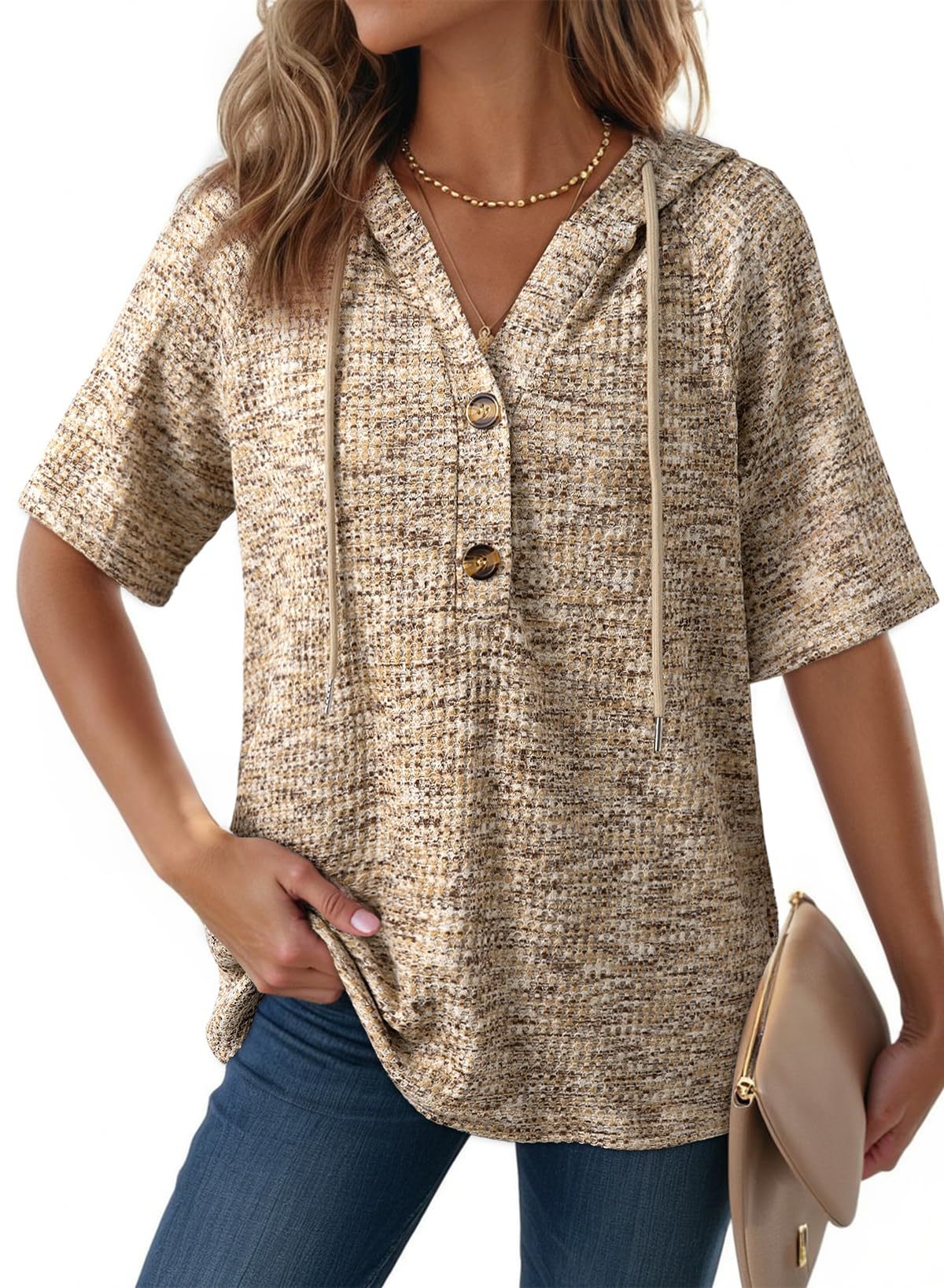 Camiseta con capucha de punto gofre de AriasCreative, con botones y estilo casual elegante, vista frontal en color neutro