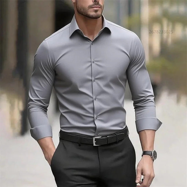 Camisa de hombre de manga larga de fibra de bambú, lisa y cómoda, de la marca AriasCreative, mostrando el diseño sencillo y elegante.