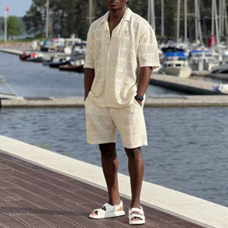 Conjunto masculino AriasCreative de camisa corta y pantalones cortos casuales y cómodos, ideal para verano y actividades informales.