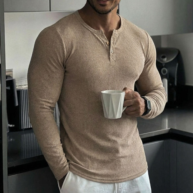 Camiseta urbana para hombre AriasCreative de nylon Lige, estilo moderno y casual, en colores vibrantes y diseño innovador.