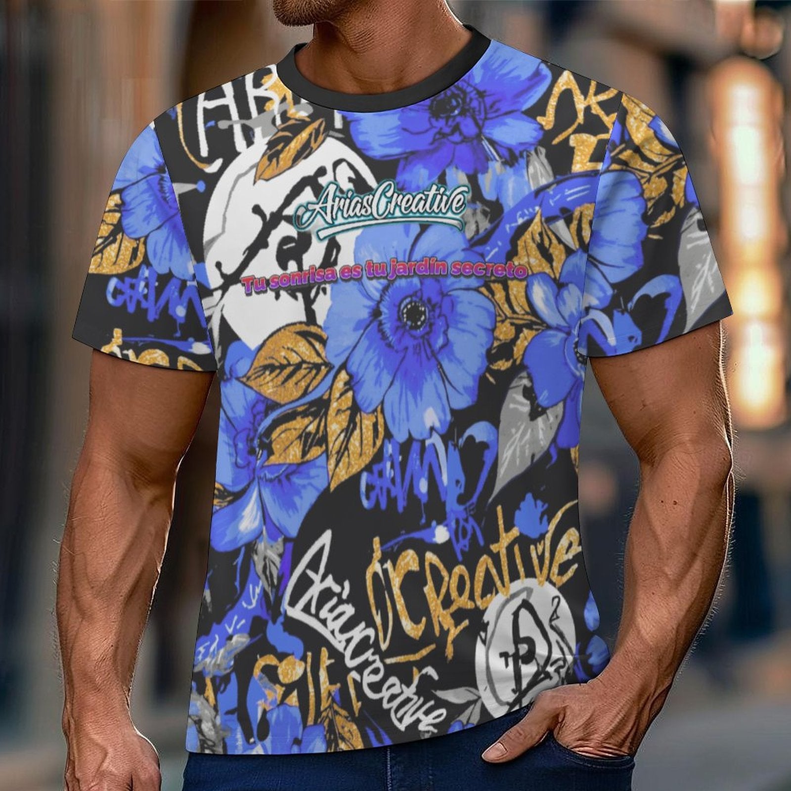 Camiseta manga corta AriasCreative con mensaje "Tu sonrisa es tu jardín secreto" en tela suave y diseño moderno.