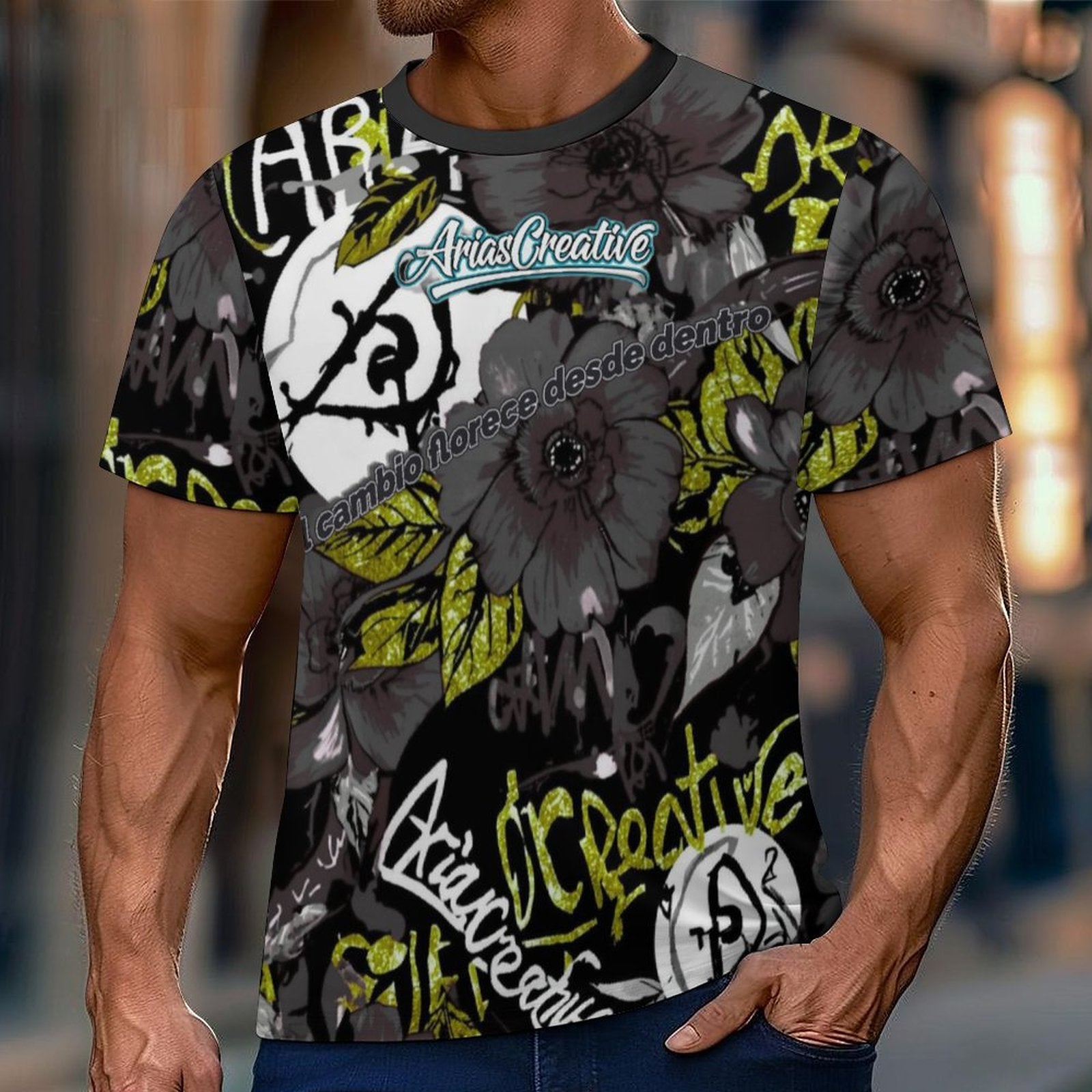 Camiseta de manga corta AriasCreative Inner Bloom gris con detalles dorados y frase "El camino florece desde dentro" en el frente.