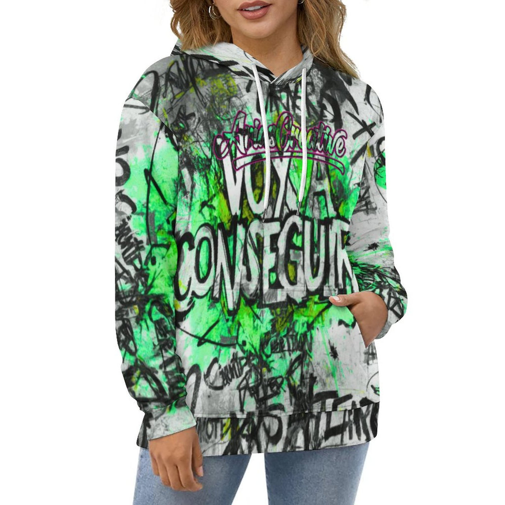 Sudadera verde para hombre de AriasCreative™ con capucha doble y estampado all-over, ideal para streetwear.